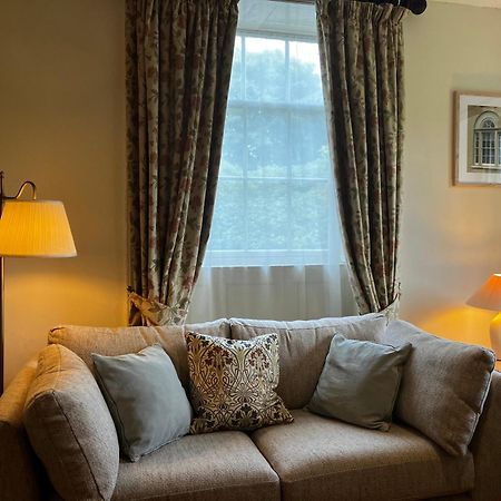 Plas Yn Yale With Mountain Views From All Windows Wrexham Exteriör bild